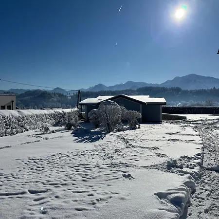 아파트 Bergl - Modernes Mit Bergblick & Balkon Nahe Woerthersee 로제그